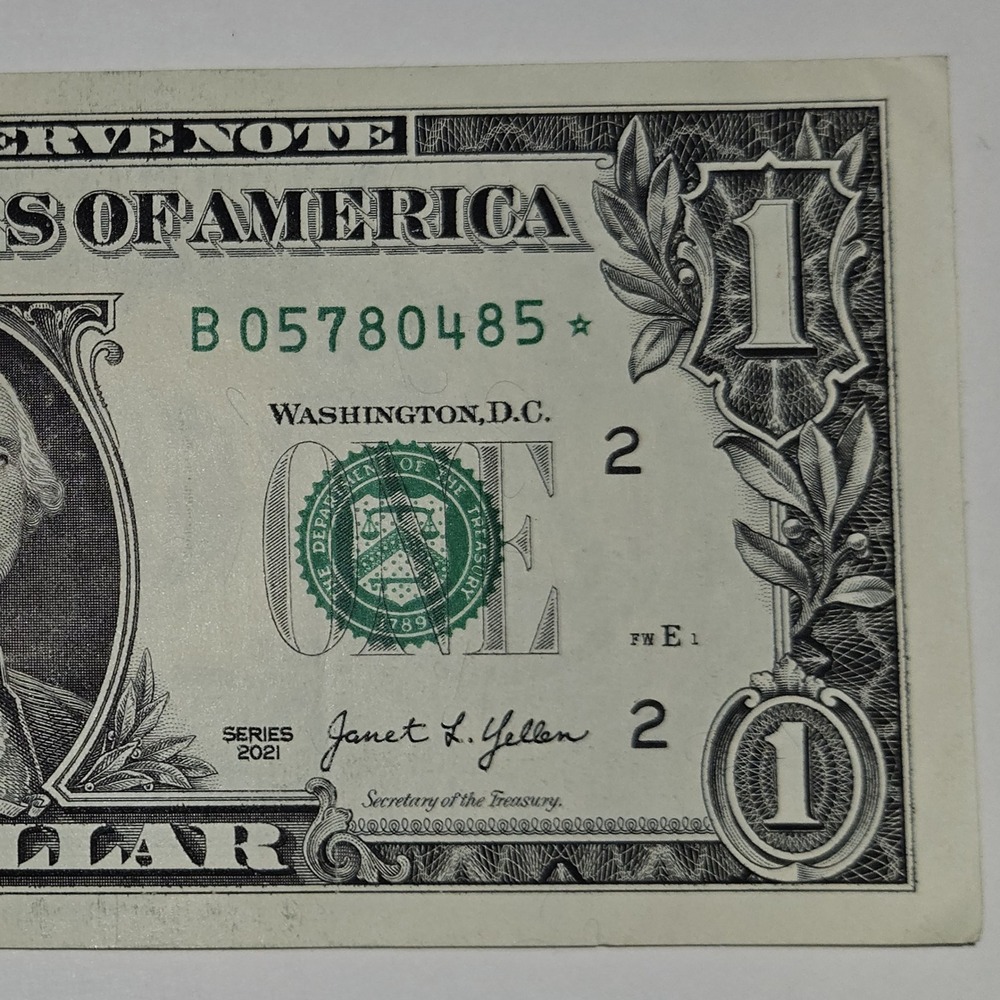 Series 2021 One Dollar Bill Star Note B05780485*‎ Uncirculated (B349)